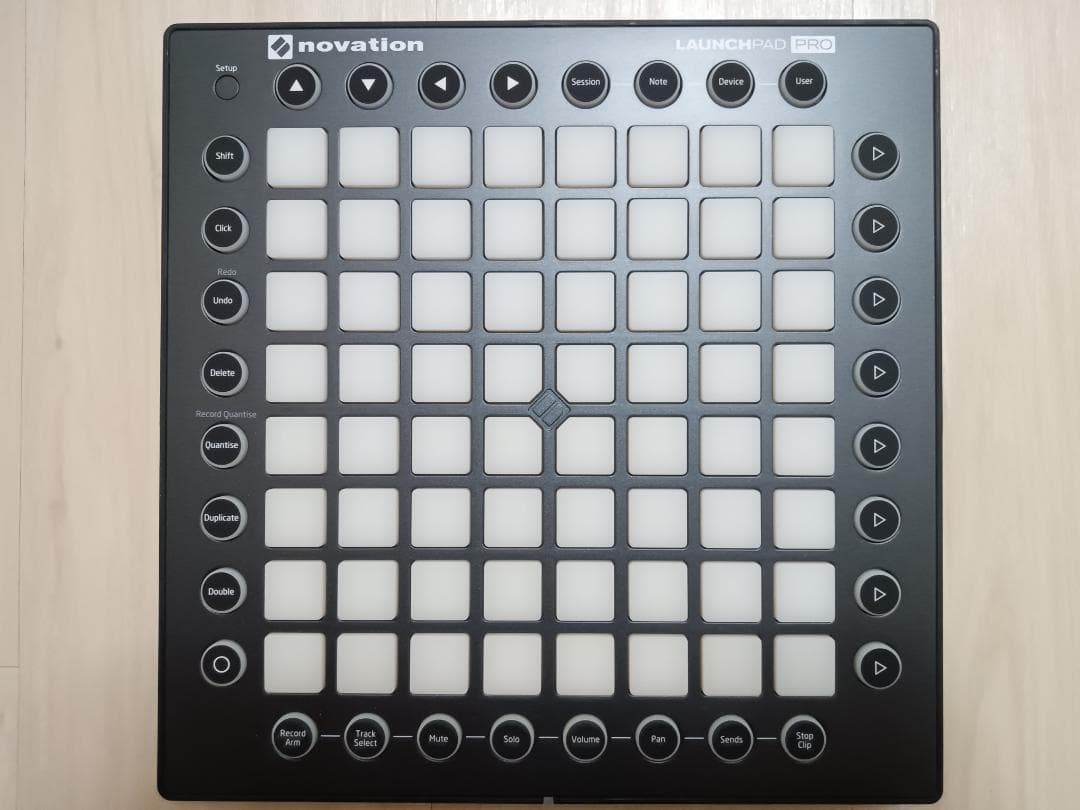 Novation Launchpad Pro　中古