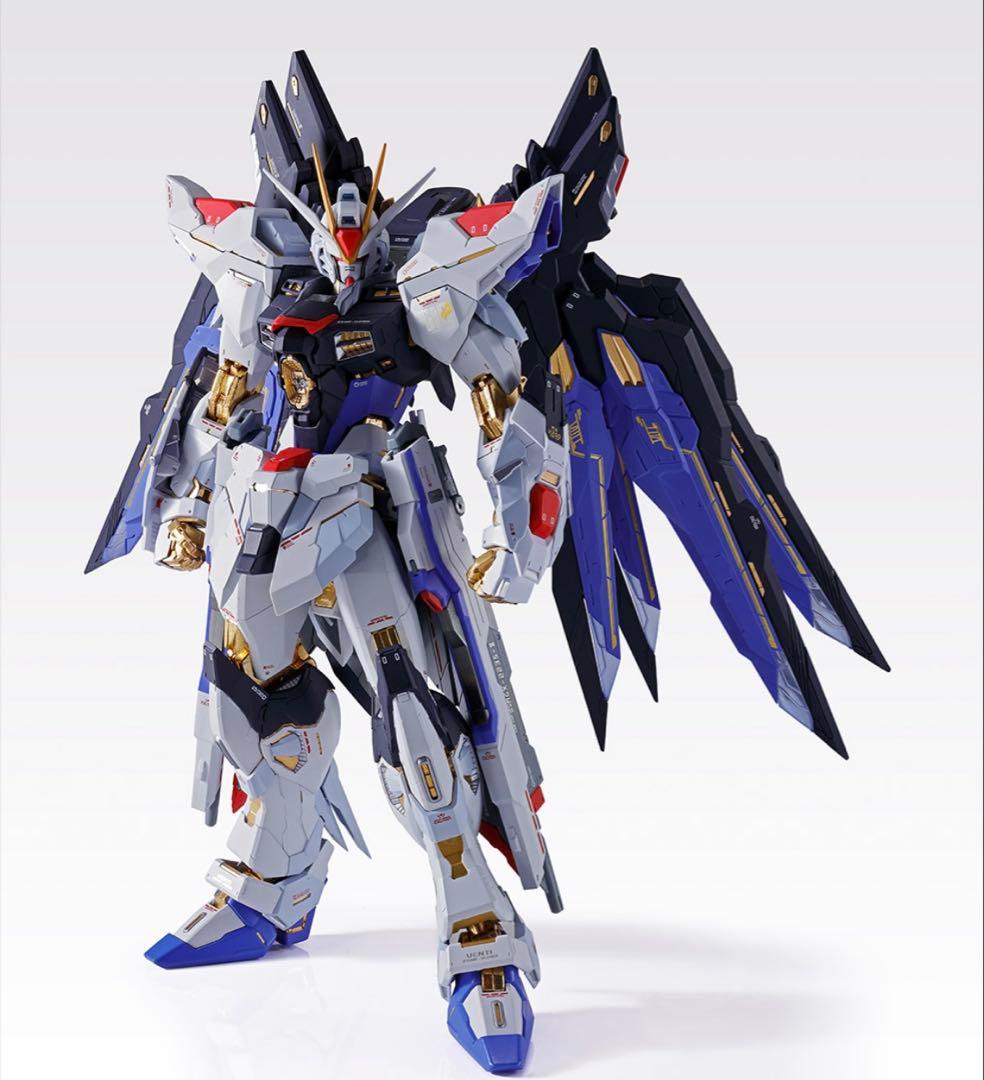 メタルビルド　ストライクフリーダム、デスティニー4点（未開封品）