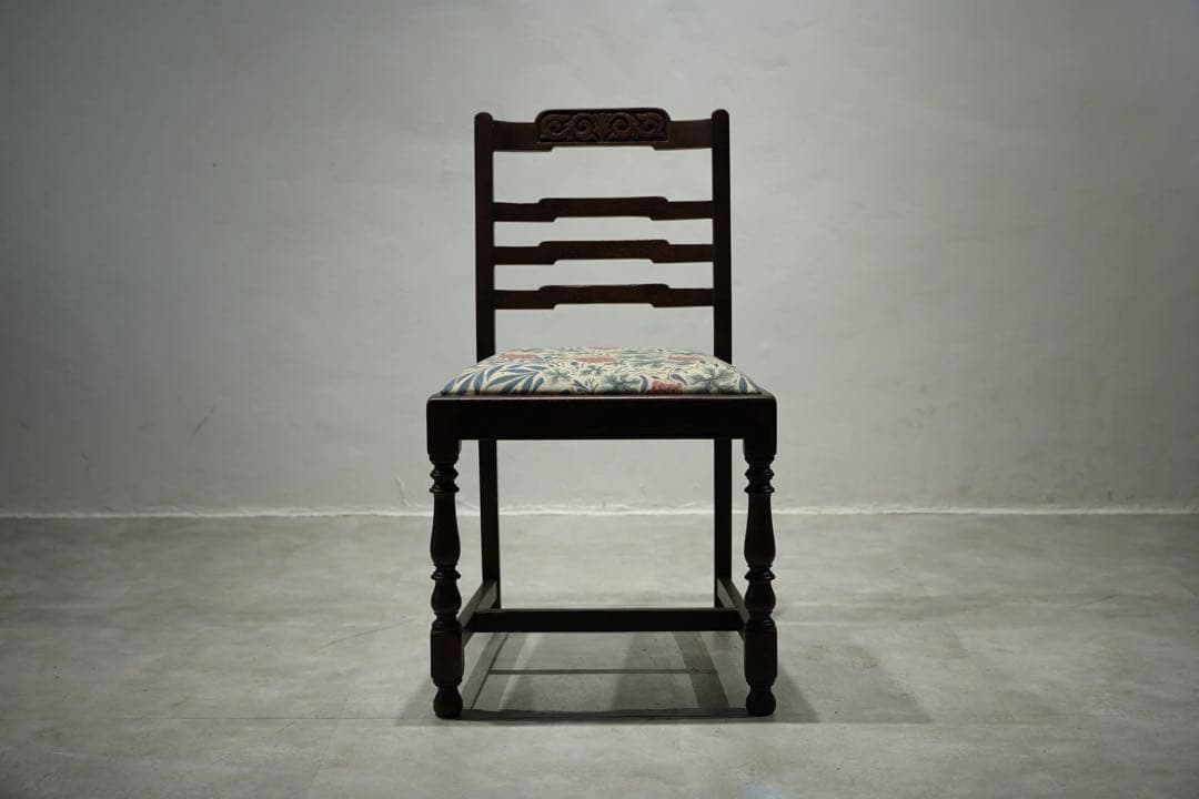 英国アンティーク　ウィリアムモリス　オーク材1900年頃　良品　チェア　椅子