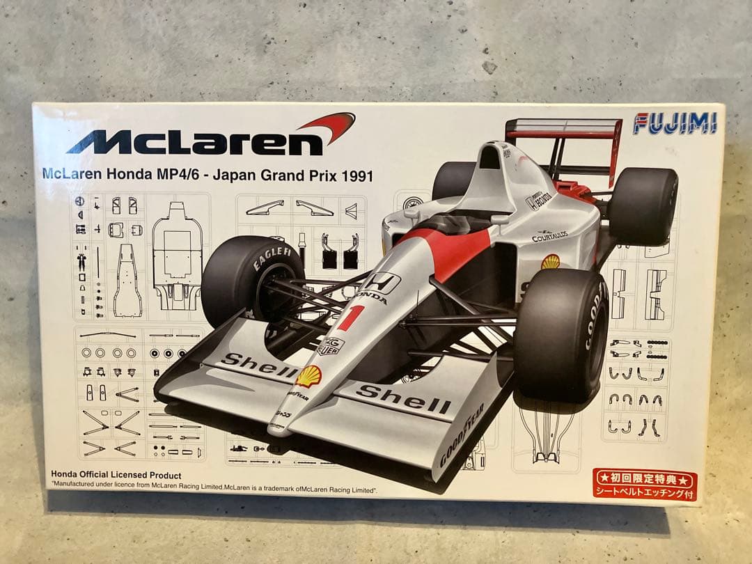 週末割引！ フジミ McLaren Honda MP4/6 初回限定特典付