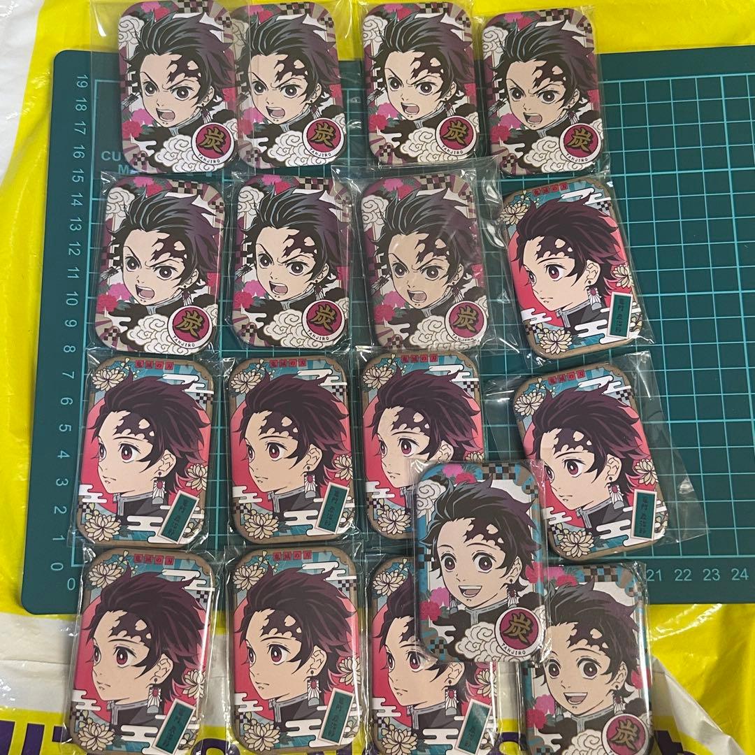 鬼滅の刃　竈門炭治郎 まるかく缶バッジ　スクエア缶バッジ　セット