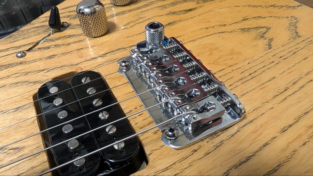 カミナリギター