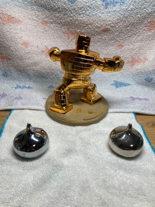 初代ドラゴンクエストメタリックモンスターメタルスライム2種、陶器？ゴールドマン