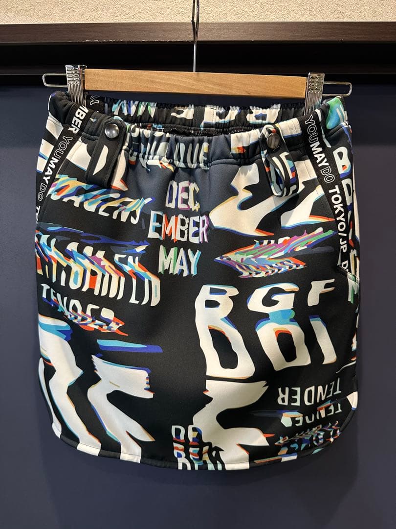 ディセンバーメイ　スカート　S