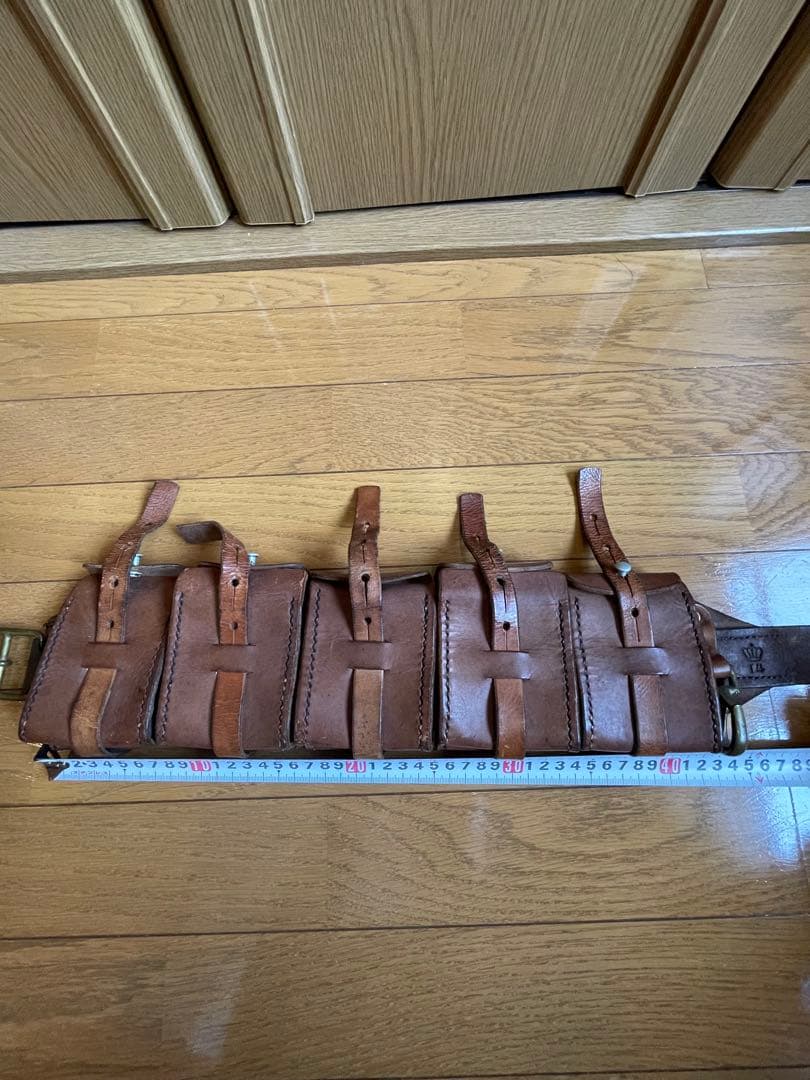 スウェーデン軍５連ベルト　カオスポーチ　バンダリアポーチ