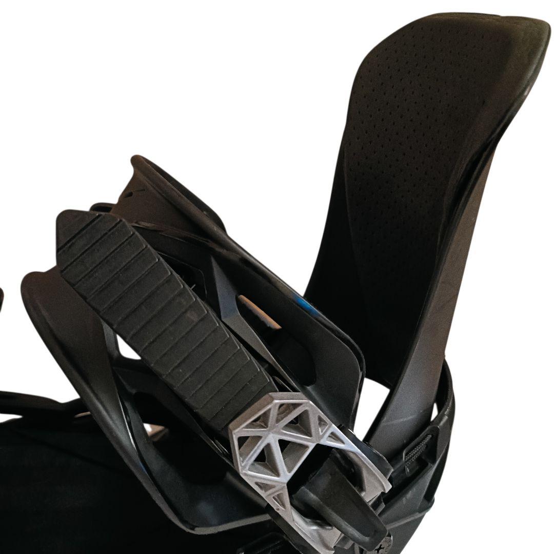 SALOMON DIST RICT Mサイズ 26-27.5cm 23-24