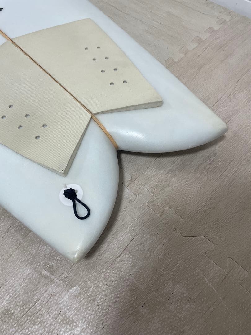 5.7/35L ツインフィン ビルト ブロウフィッシュ