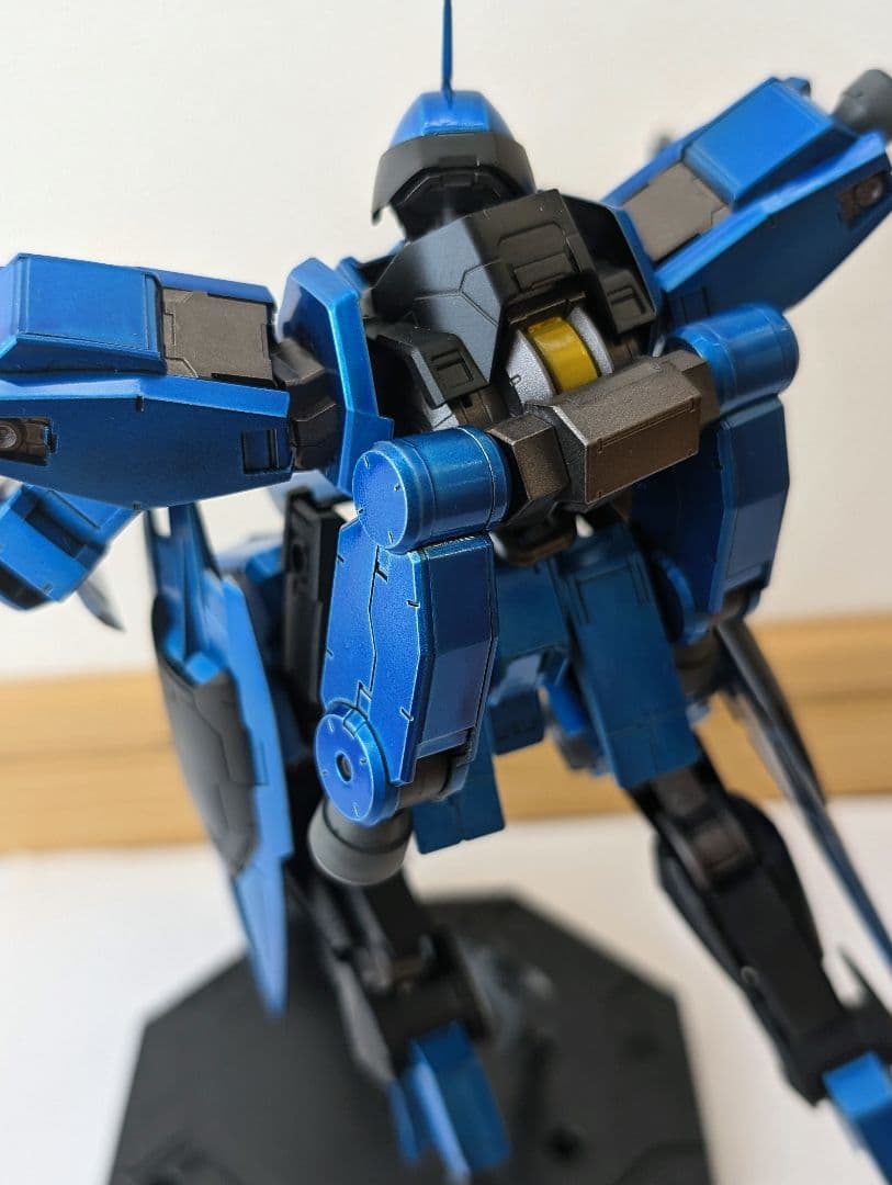 【塗装リペイント完成品】シュヴァルべグレイズ マクギリス機 1/100 台座付き