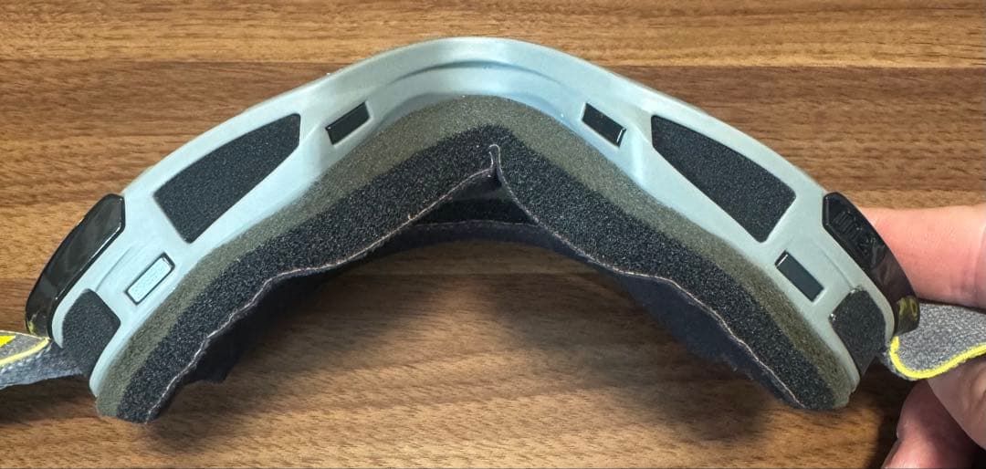 anon m2 ゴーグル 交換レンズ付き　アノン　バートン