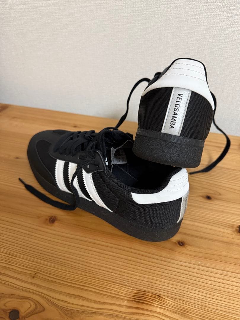 ウェア adidas VELOSAMBA MADE WITH NATURE 25.5