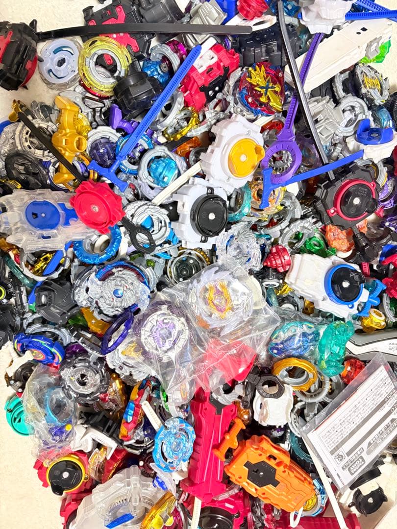 超大量 ベイブレードバースト まとめ売り ジャンク 動作未確認