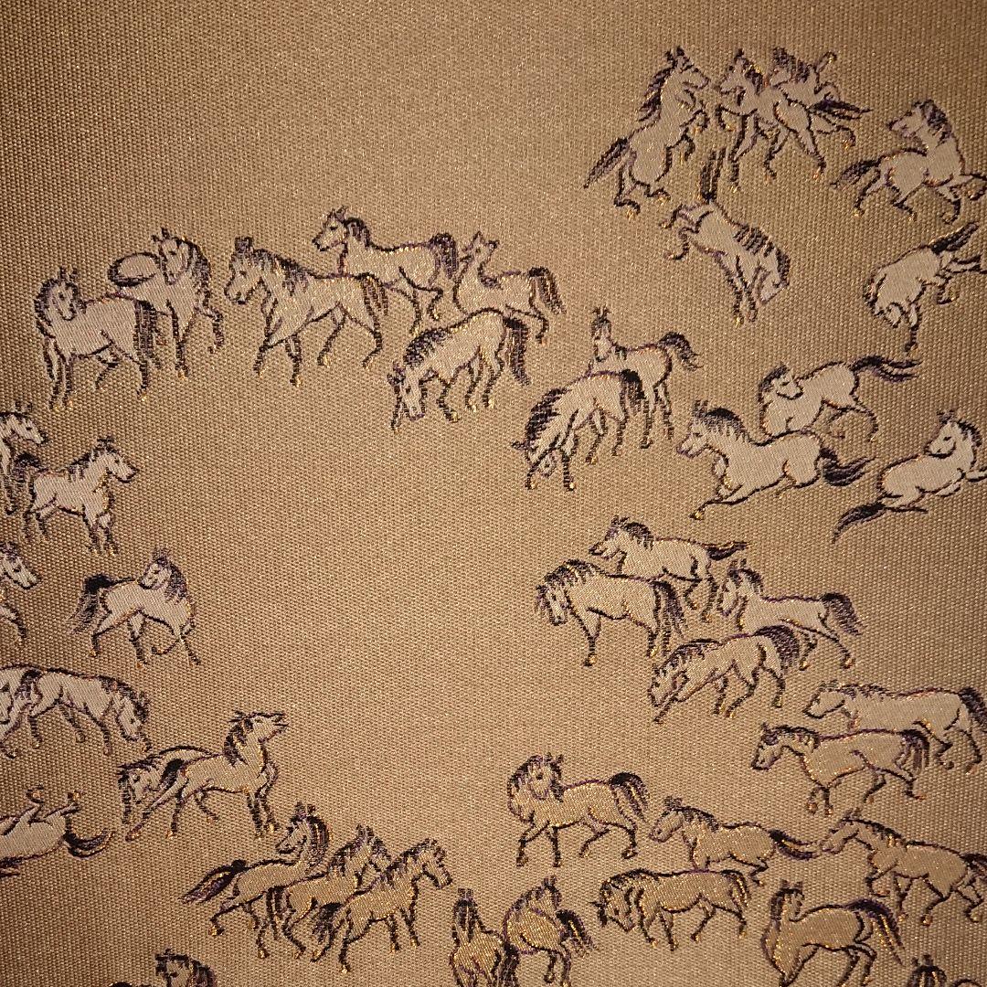 ☆西陣織掛軸、百馬之図(掘り出し物)美品11月30日迄値引き中☆