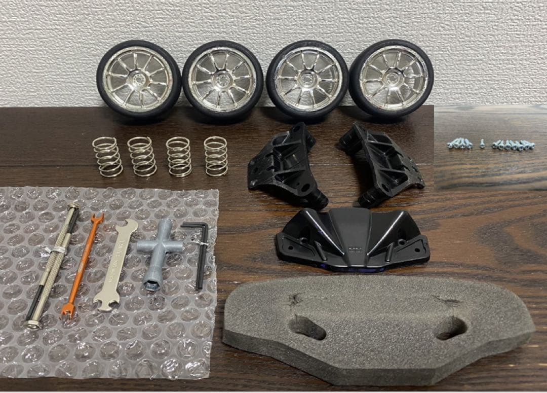 P*フ様 初心者(入門) タミヤ　ラジコン　tt02 シャーシ　R34 ボディ