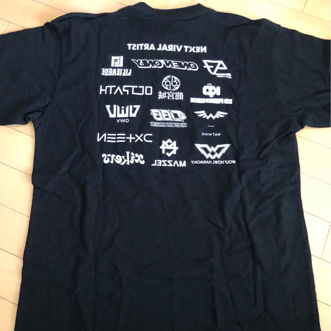 xikersサイン入りTシャツ NEXT VIRAL ARTIST