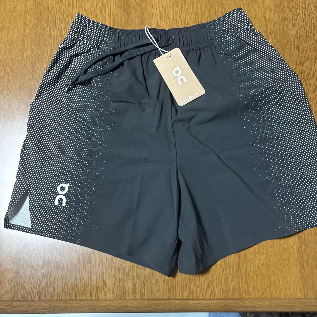 ウェア on Court Shorts Black | Dim