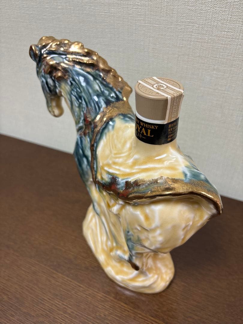 サントリー SUNTORY ローヤル 干支ボトル 馬 2014年 600ml