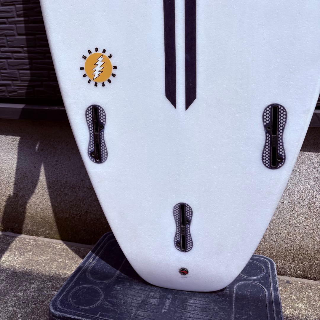 み*ー様 ハッピーエブリデイ アルメリック サンダーボルト EPS