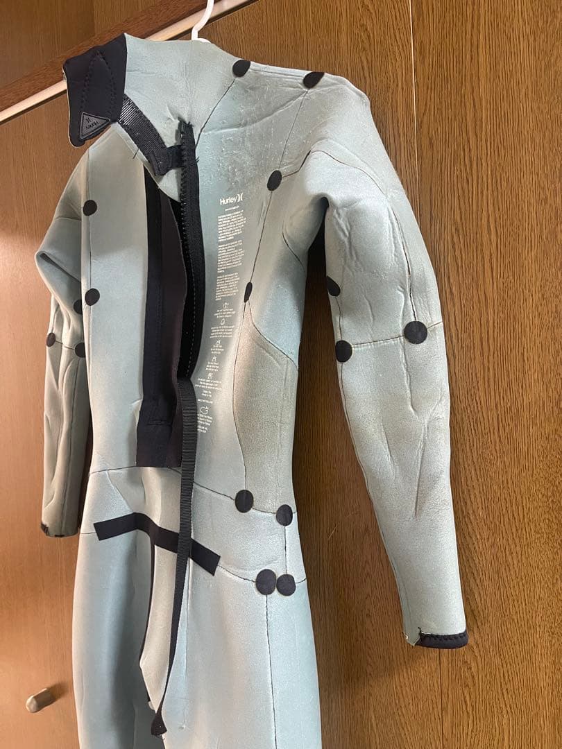 Hurley ウェットスーツ 黒 ヒョウ柄