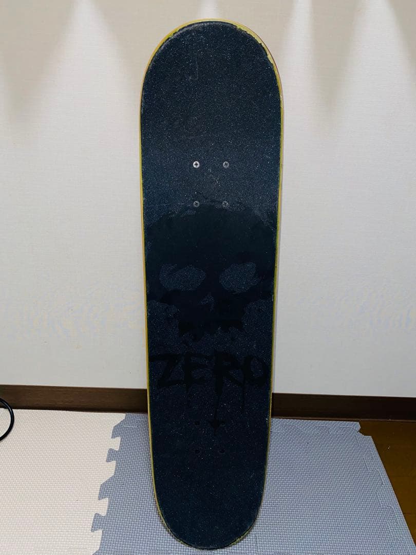 ZERO スケートボード 赤黒グラフィック コンプリート