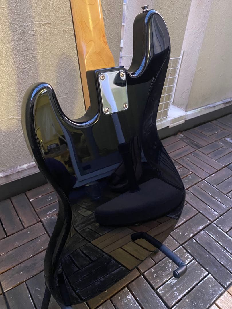 Bacchus BJB-300R(バッカス ジャズベースタイプ)