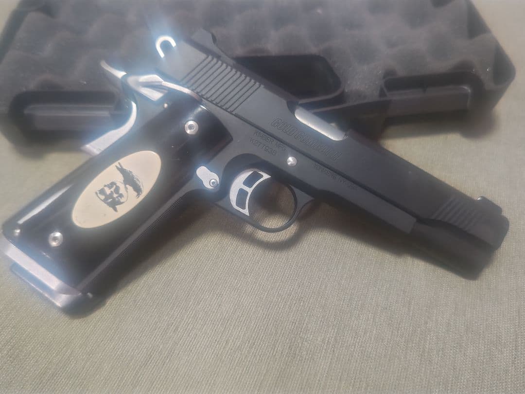 ガスガン エクスペンダブルズカスタムグリップ ケース付き