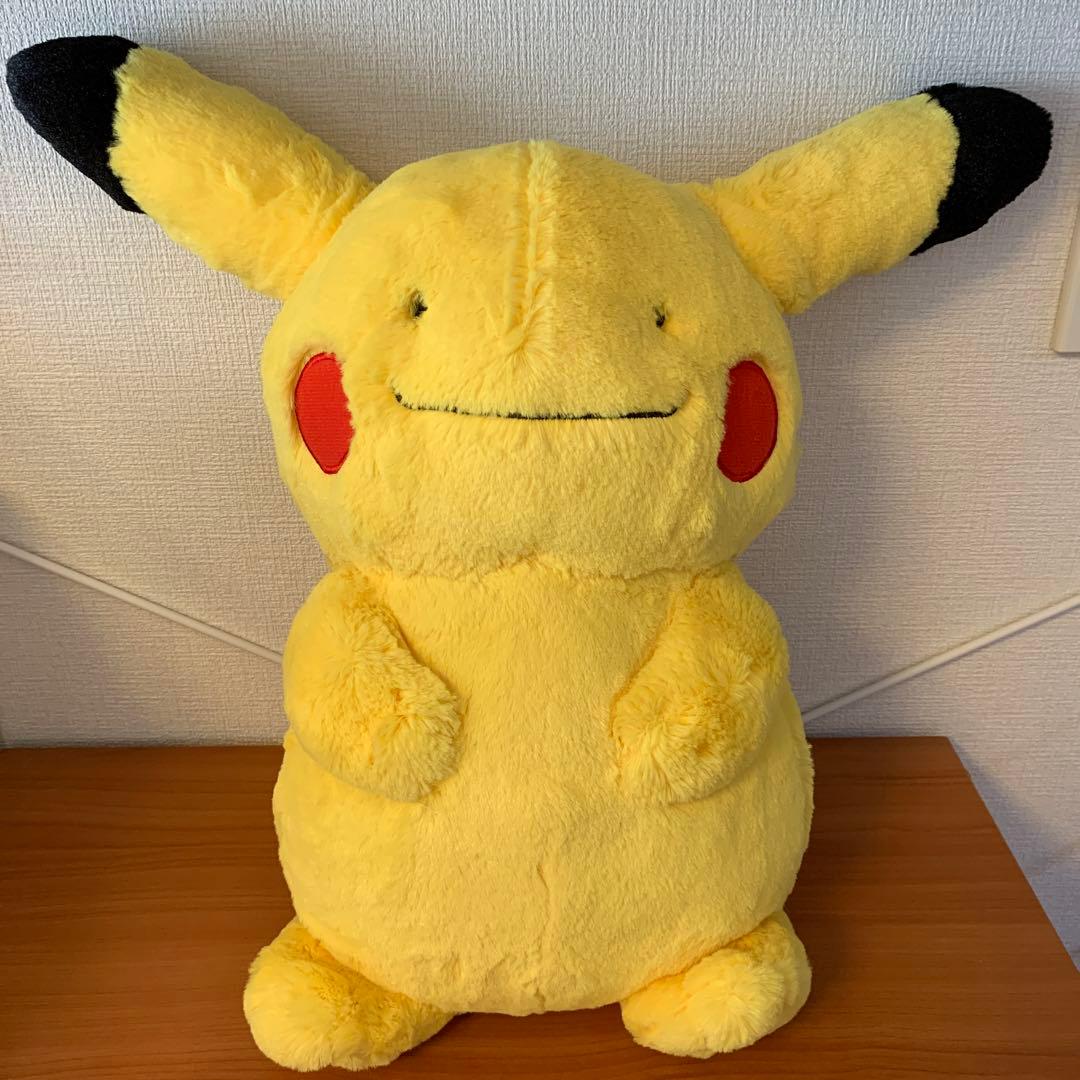 ピカチュウに変身⁉︎ メタモン　ぬいぐるみ（大）