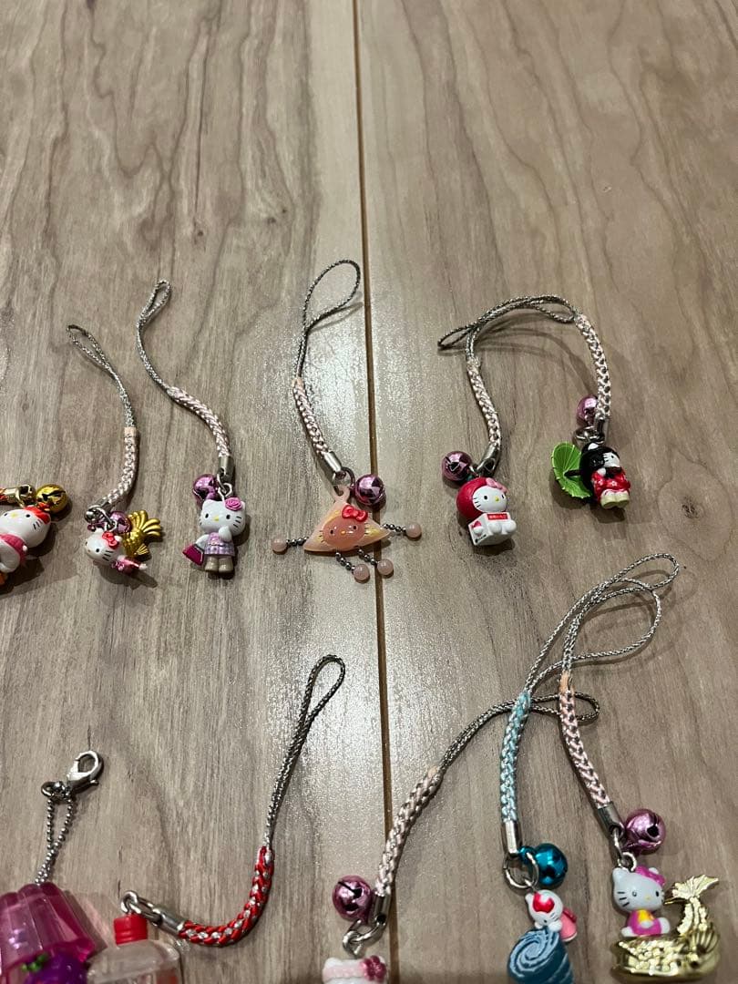 ご当地ハローキティ　ご当地キティ　根付け 23個　まとめ売り