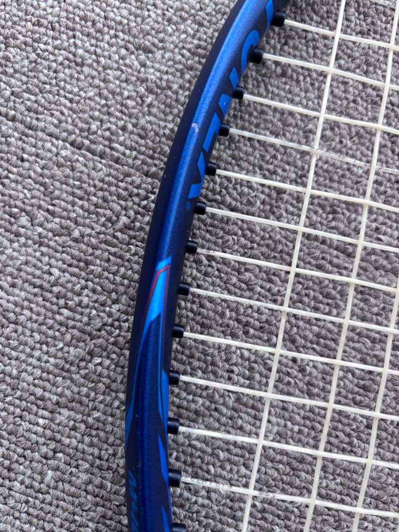 ヨネックス　テニスラケット　EZONE98