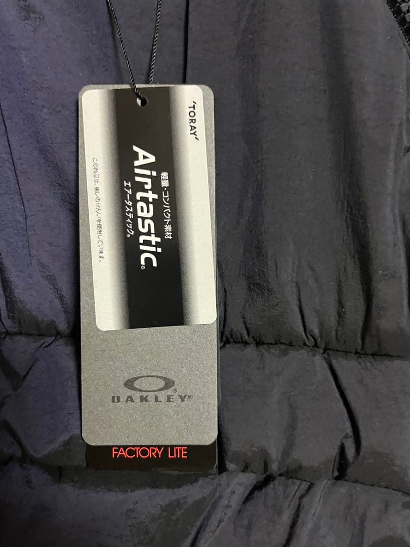 新品　ゴルフ　S オークリー 中綿ベスト ネイビー　撥水 軽量 保温　ダウン風