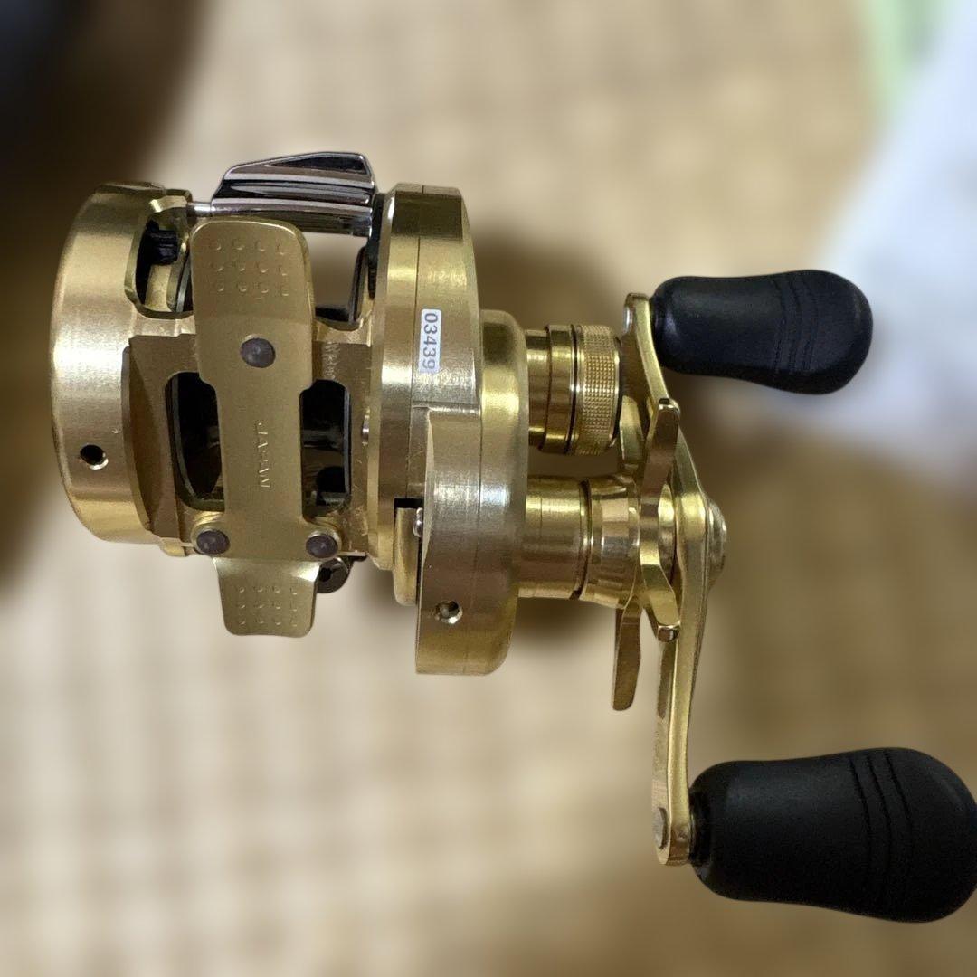 SHIMANO シマノ カルカッタコンクエスト 200HG