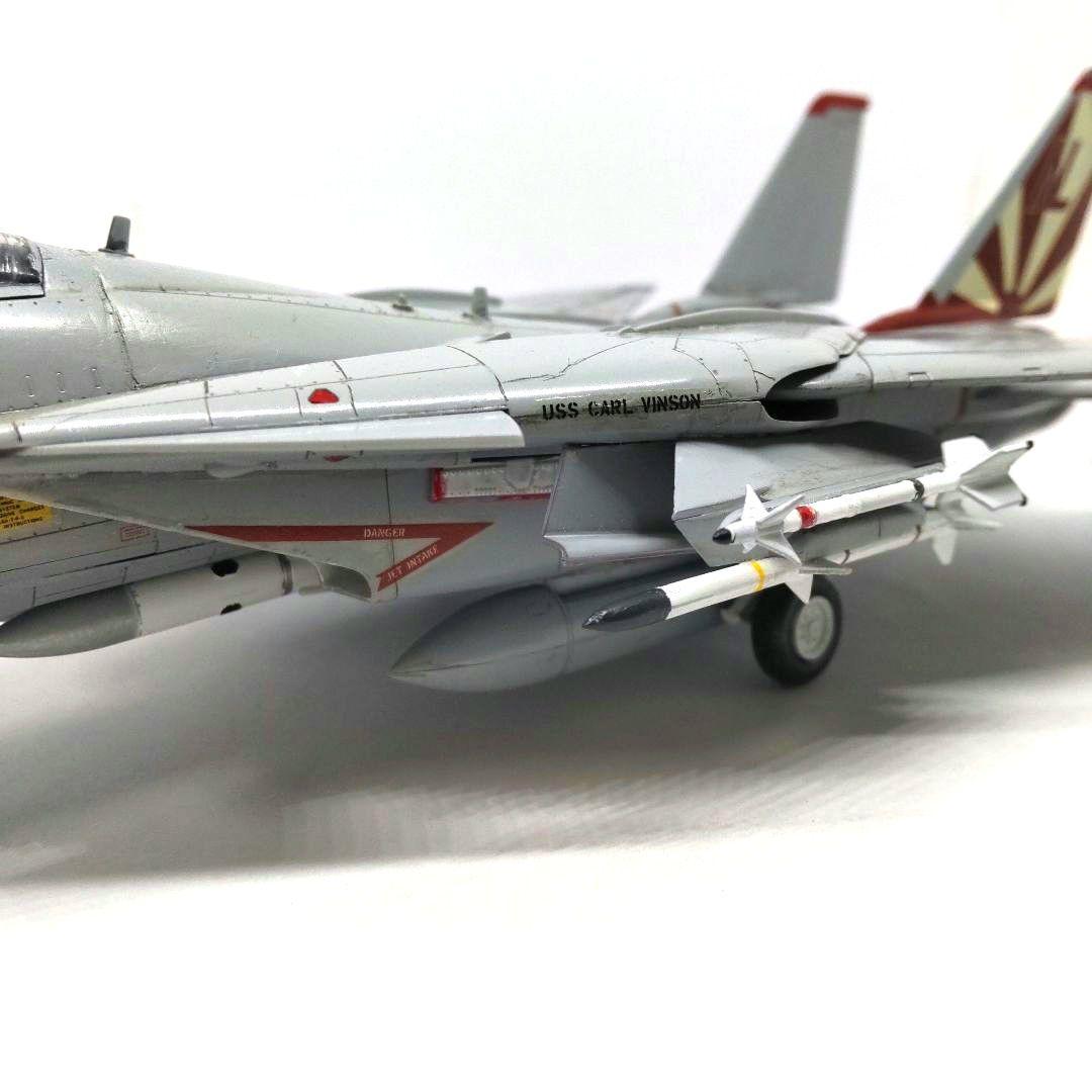 【完成品】F-14A トムキャット 1/72 サンダウナーズ