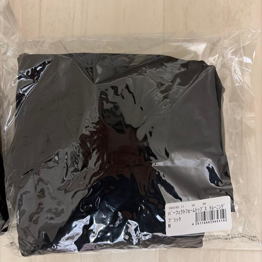 【未使用‼︎】パーフェクトフォームレギンス・トップス ブラック M