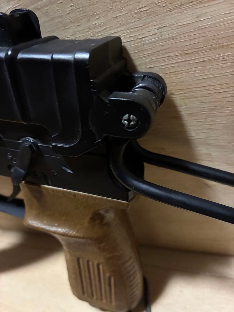 東京マルイvz61 スコーピオン　固定ガスガン デザートイーグル　2丁セット