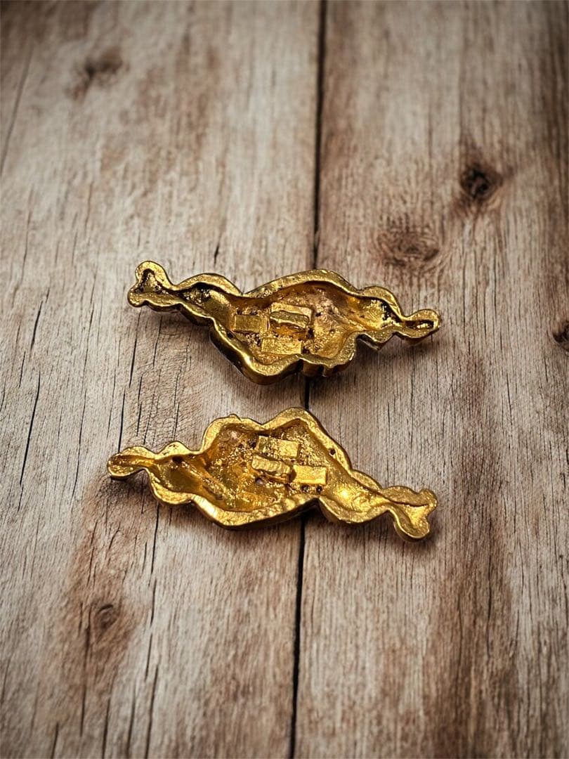 旧家蔵出し　日本刀　装具　目貫　甲冑図　彫金彫刻細工　左右