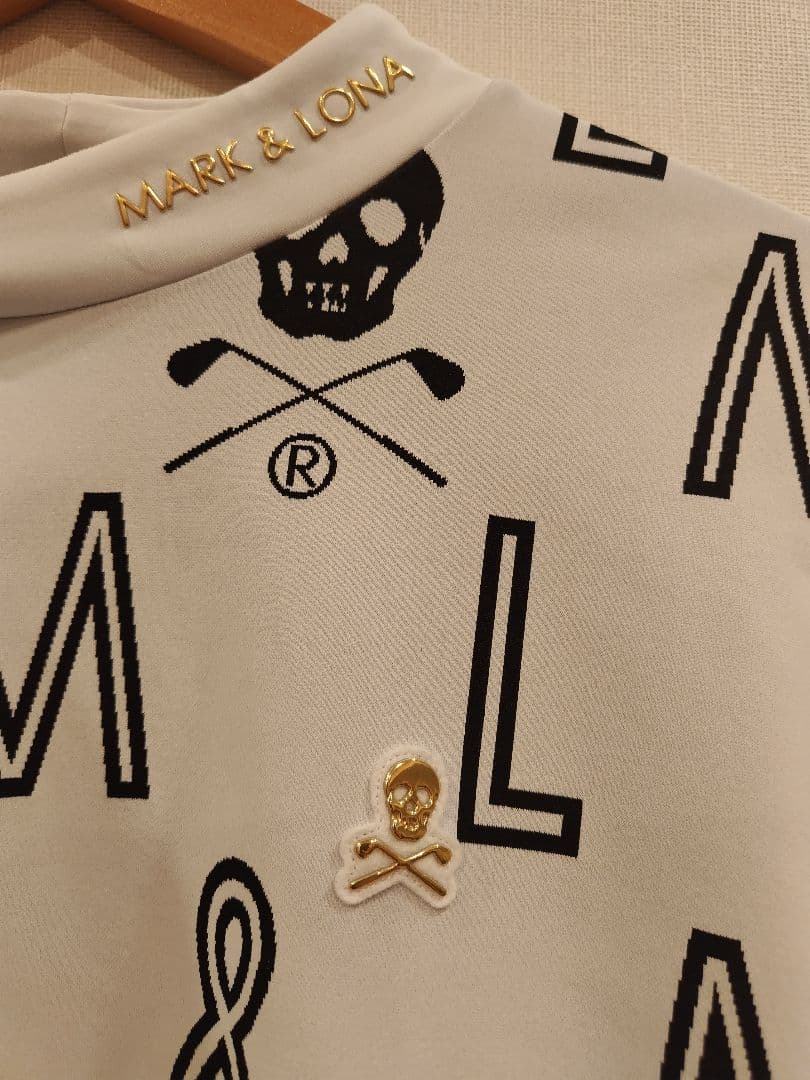 美品✦マークアンドロナ✦ロゴ総柄モックネックシャツ&パンツセットアップ