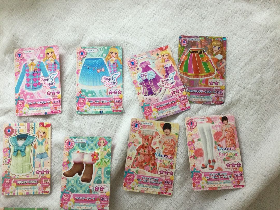 アイカツカード（旧アイカツ、アイカツスターズなど）まとめ売り　100枚以上