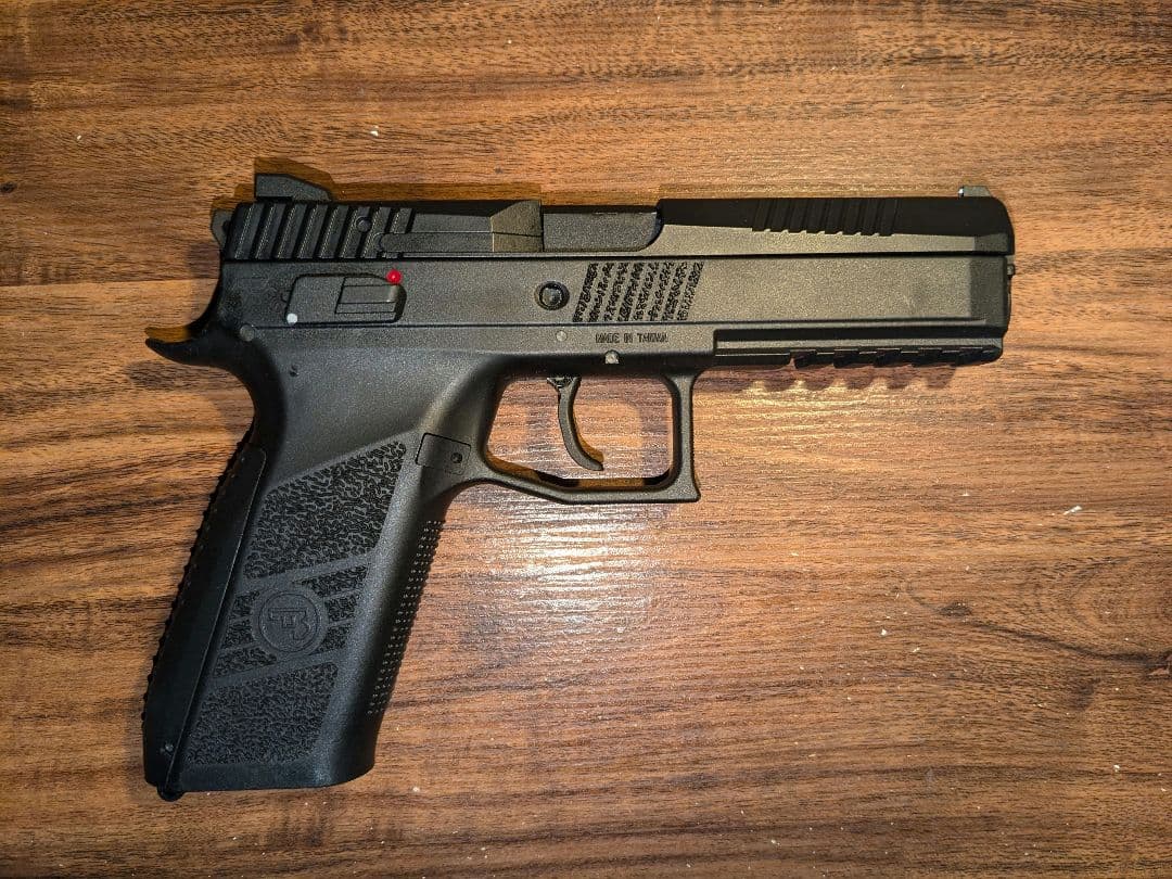 Carbon8 CZ P-09 CO2 カーボネイト