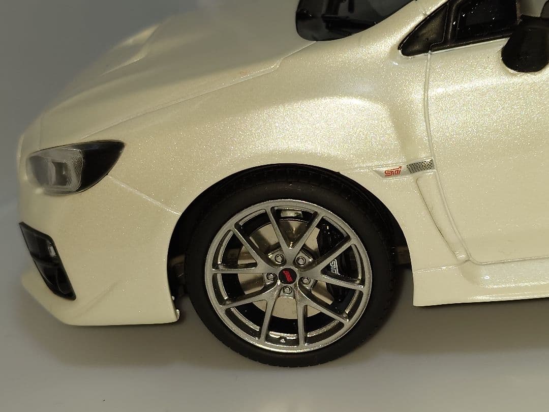京商 サムライ 1/18 WRX STI ホワイト ミニカー 1/18