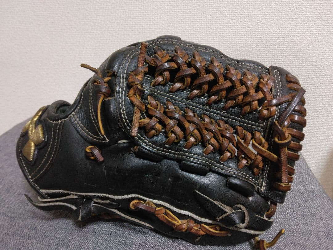 UNDER ARMOUR　硬式内野手用　 松田モデル