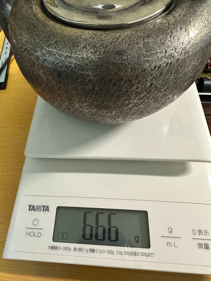 銀瓶　在銘　政晴 純銀　急須　666g 骨董　古美術