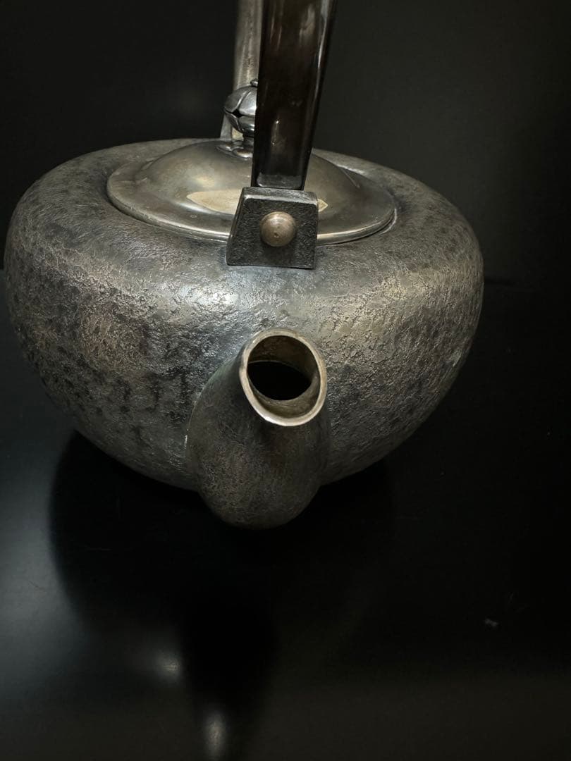 銀瓶　在銘　政晴 純銀　急須　666g 骨董　古美術