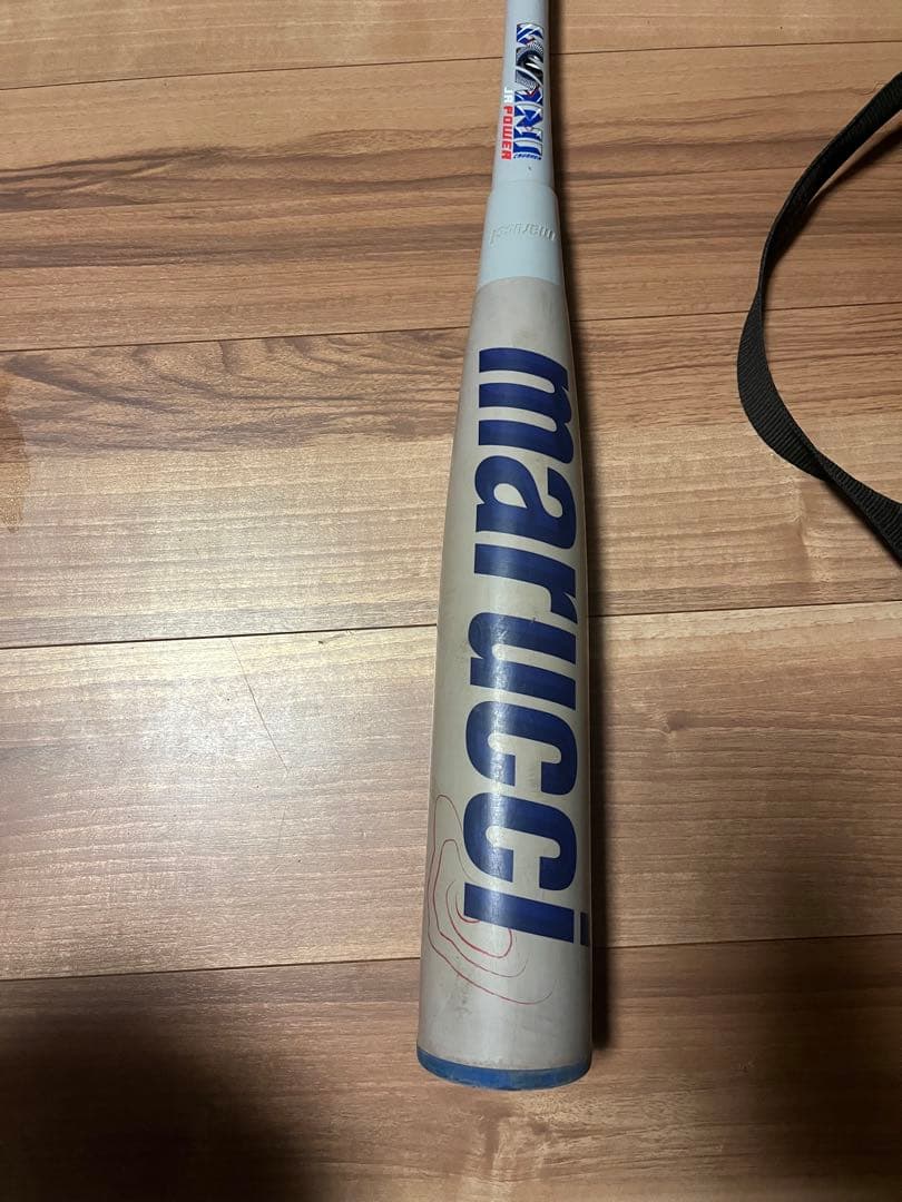 marucci Crusher バット ホワイト/ブルー/レッド82センチ少年用