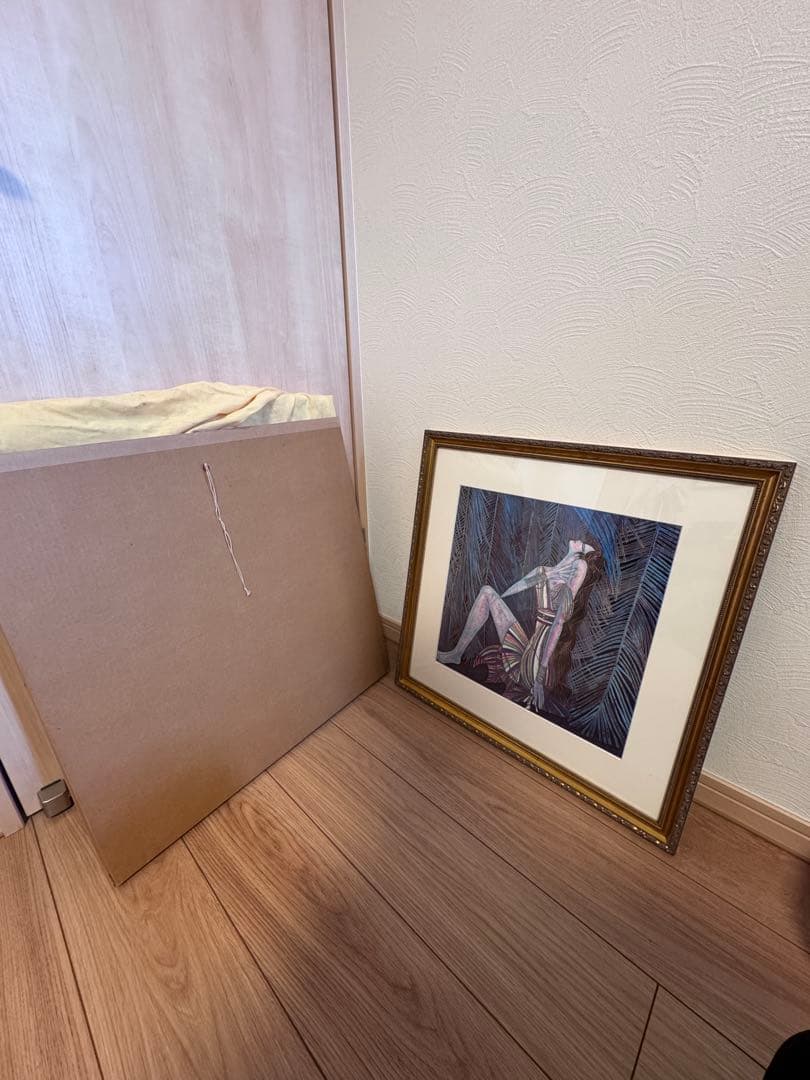 リトグラフ 女性像 金色フレーム付き