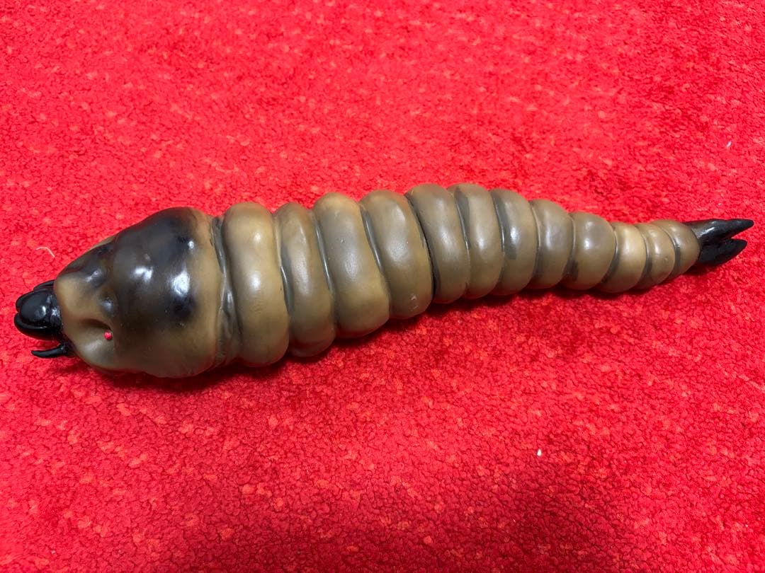 バンダイ 限定版モスラ