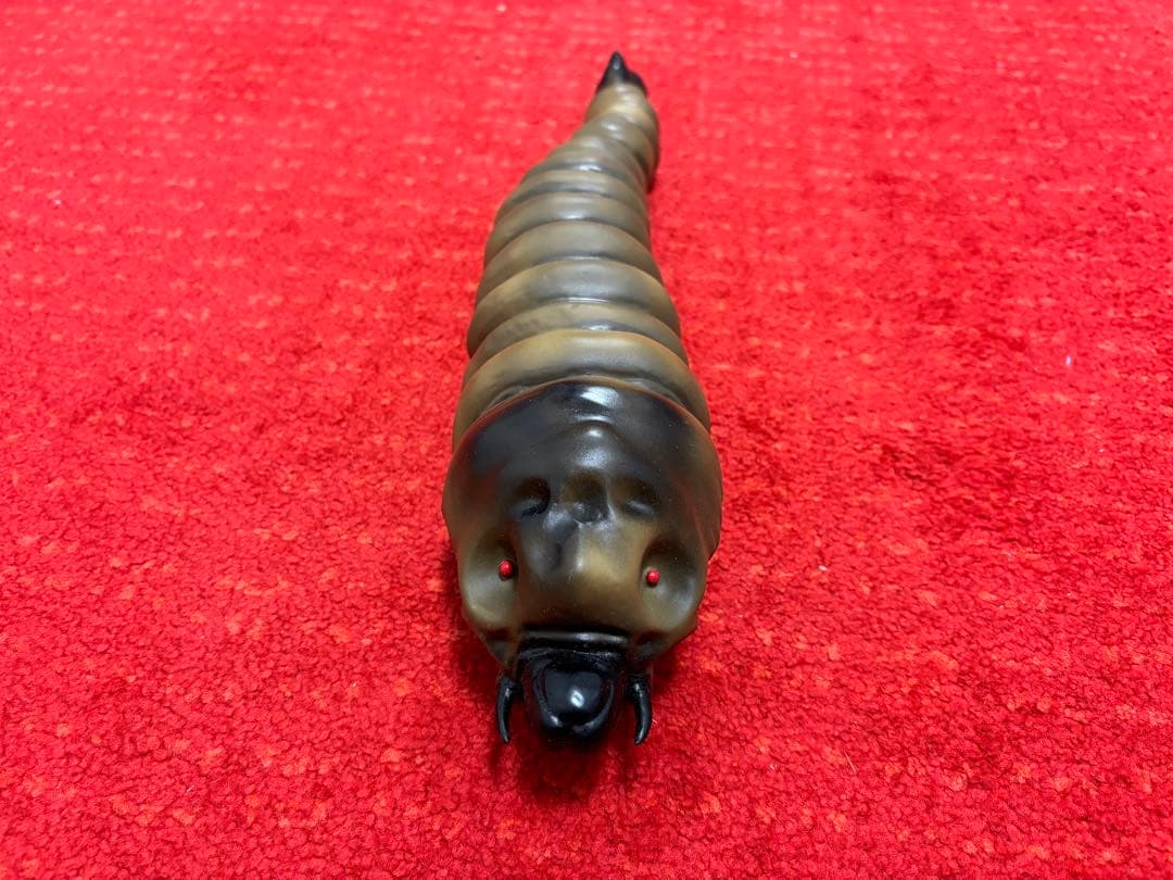 バンダイ 限定版モスラ