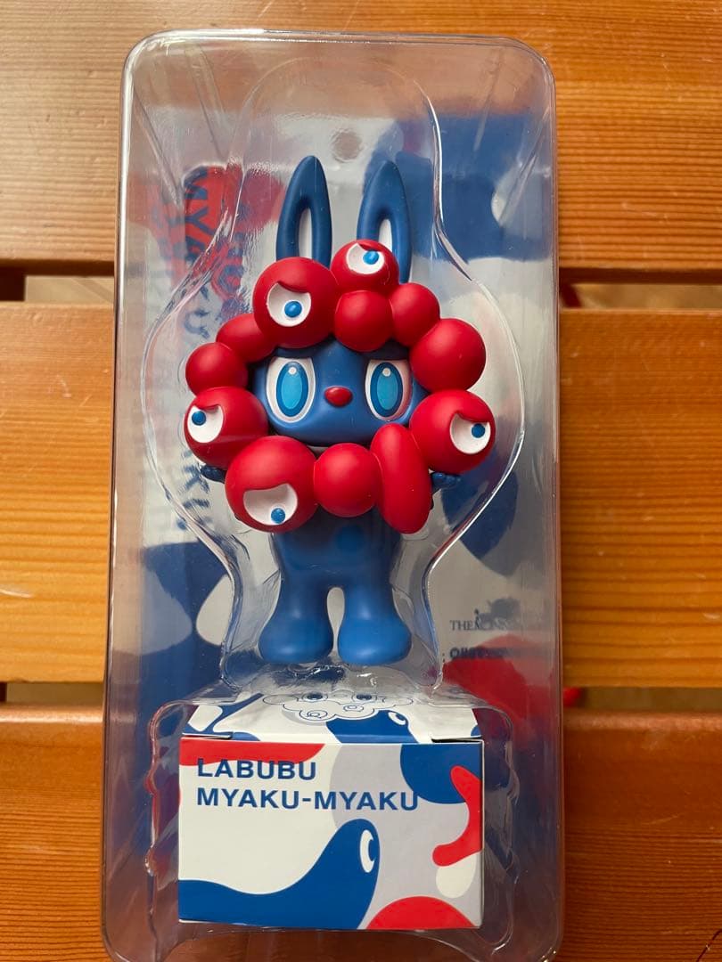 2025大阪万博　ラブブ　ミャクミャク　【LABUBU MYAKU-MYAKU】