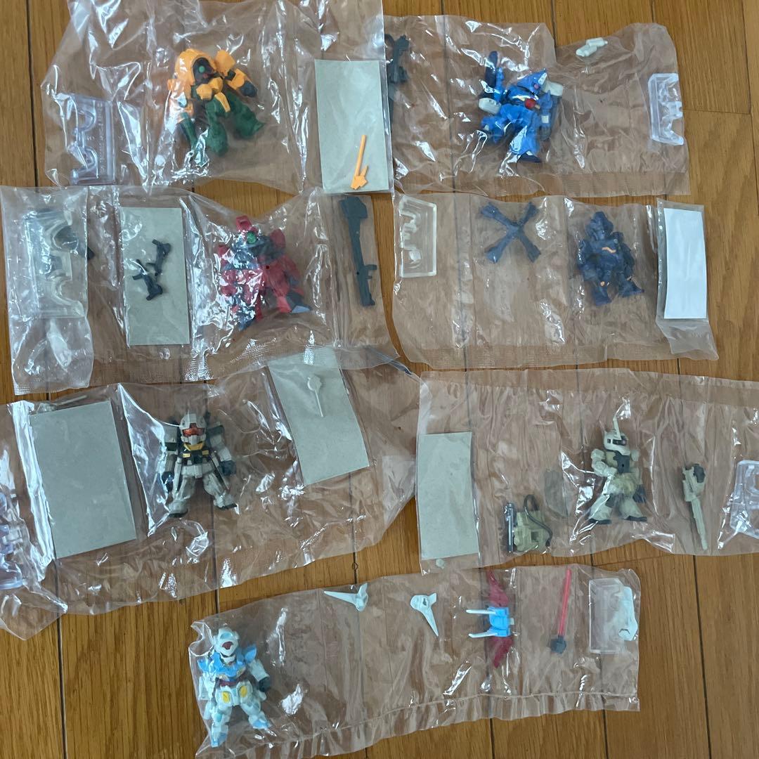 d*3様 【超お得】ガンダム　フィギュア　未開封２８個　＆　おまけ付き　塗装など