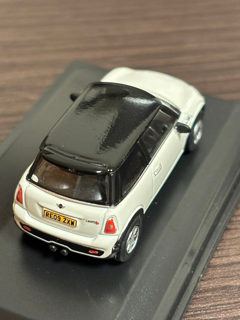 MINI COOPER ミニクーパー（ホワイト）ミニチュアカー