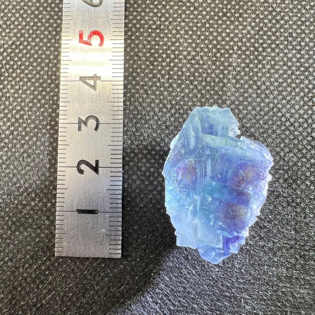 ヤオガンシャン産　ブルーパープルファントムフローライト　テリ、ツヤ抜群