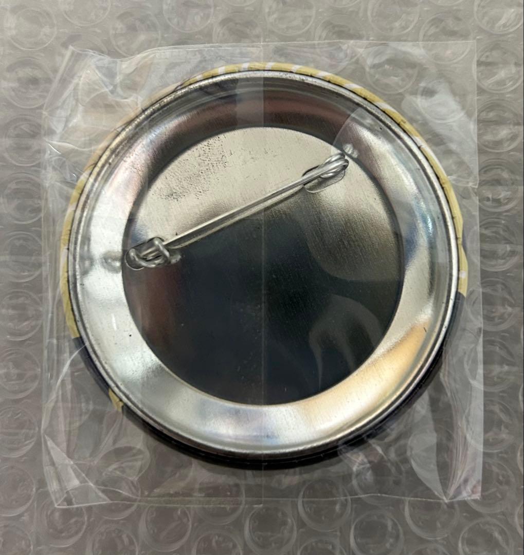 【超希少】小鳥遊六花・凸守早苗　缶バッジ